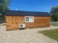 Tiny home, Horseshoe Lake! Hotels in Montcalm County