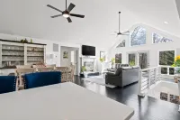 Hot Tub and Spacious Deck with Woodland Views - Charming Mountain Retreat