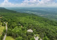 Charming Cottage with Fire Pit and Scenic Views - Tranquil Farm Escape