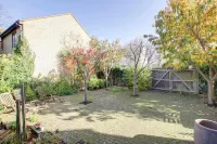 더 올드 로즈 앤 크라운, 세인트 니오츠