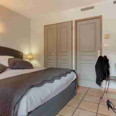 Logis Hôtel les II Mas Rooms