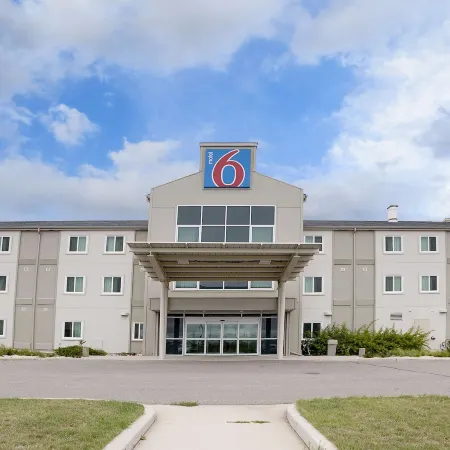 Motel 6 Brandon, MB