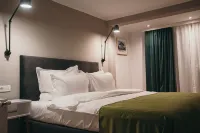 Nest Guesthouse Các khách sạn gần Catedrala ortodoxa / Orthodox Cathedral
