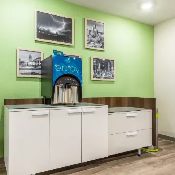 WoodSpring Suites Colton