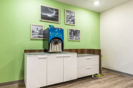 WoodSpring Suites Colton