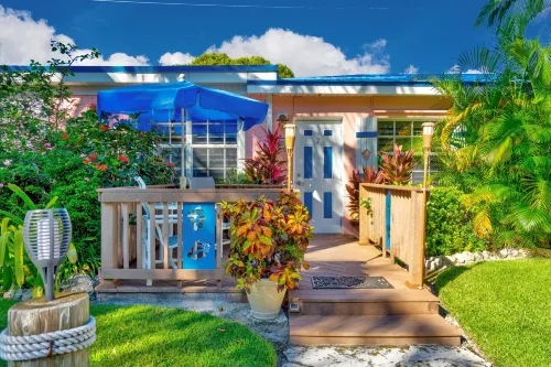 Island Bay Resort Hotels in Tavernier