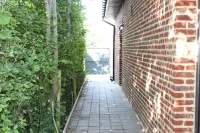 Aux p'Tits Bonheurs la Grange Hotels in Sainghin-en-Weppes