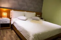 Hotel Bylis Hotels in 