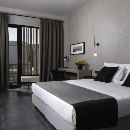 Azur Suites