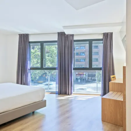 Hotel Acta Azul Barcelona Отели рядом с достопримечательностью «Площадь Испании»