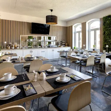 Hotel Garni " am Domplatz" Отели рядом с достопримечательностью «Церковь Святого Андрея»