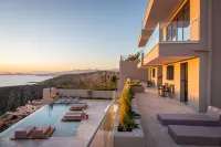 Saronida Hills - Meerblick