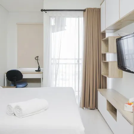 Comfortable Studio Apartment at Springwood Residence