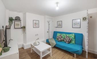 20 Min from City Centre 2 Bedrooms w Ensuite