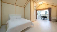 Hwaseong Refresh Glamping & Caravan - Homestays