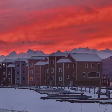 Lakeshore Lodges