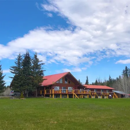 Cariboo Log Guest House