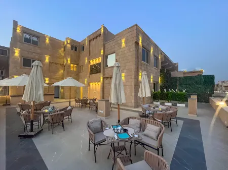 The Gate Hotel Front Pyramids & Sphinx View Отели рядом с достопримечательностью «Pyramid of Teti»