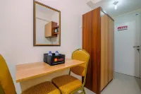 Comfy Studio at Bogorienze Apartment Near the Jungle Waterpark Hotels in Tamansari