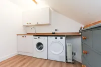 Strawberry Line, Flat 1 Hotels in Wells