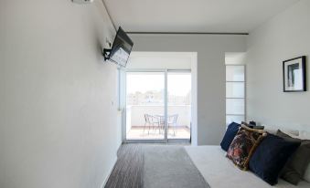 Phaedrus Living: Luxury Suite Nicosia 509