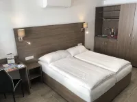 هوتل كوينيغ Hotels near 11.سِمرنج