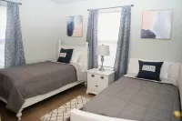 Beautifully Remodeled 3-Bedroom Cozy Home!!