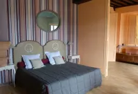 Logis Hôtel le Relais Louis XI Hotel di Clery-Saint-Andre