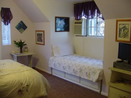 Apple Blossom Inn