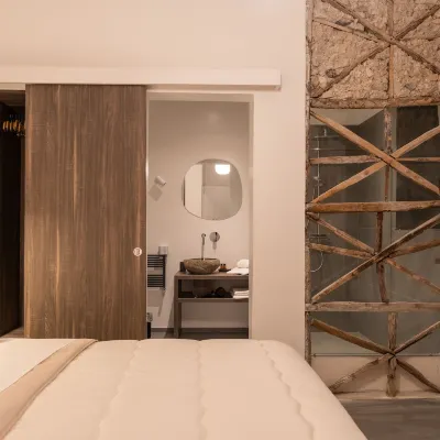 Dimora Rhea Hotels near Villa Comunale