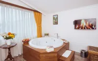 Infinity City Hotel Các khách sạn ở Fethiye