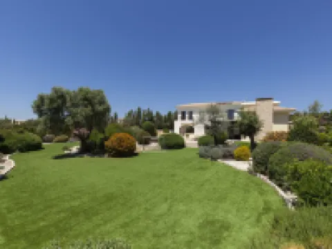 Aphrodite Hills Rentals - Superior Villas Hotel di Kouklia