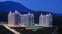 Azura Complex Hotels near Adı yok