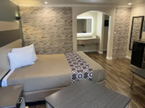 Walnut Inn & Suites West Covina Hotels in West Covina