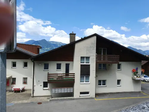 Elfe-Apartments: Studio for 2 Adults, Balcony with Lake and Mountain View Hotels in Emmetten