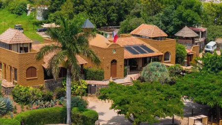 Hostal de la Luz - Spa Holistic Resort