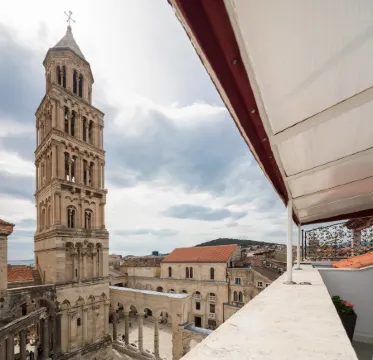 Plr Luxury Rooms Отели рядом с достопримечательностью «Splitlicious»