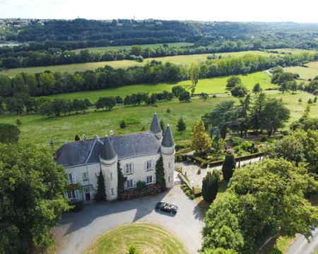 Château Haute Roche Hôtels à : Oudon