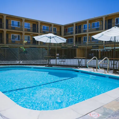 Napa Valley Hotel & Suites