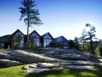 Rocky Crest Golf Resort Hotels in Parry Sound District