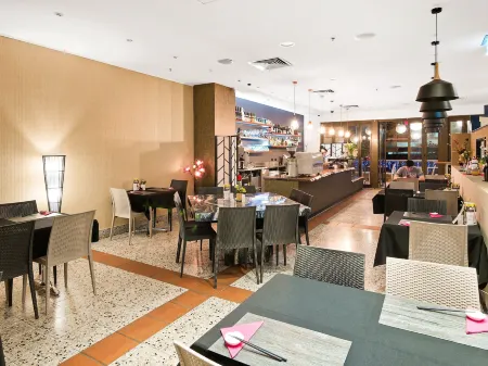 All Suites Perth Отели рядом с достопримечательностью «Кафедральный собор Сейнт Мэри»