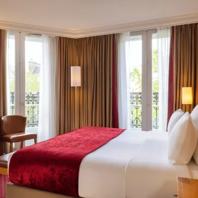 Hotel Royal Saint-Michel Отели рядом с достопримечательностью «Дворец Conciergerie»