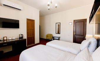 14 Floor Hotel