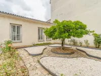 Hotel des Deux Moulins Hotels near Eglise St. Michel des Lions