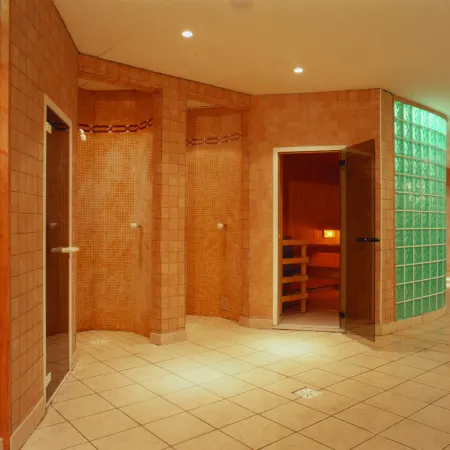 Camden Court Hotel