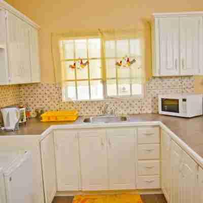 Port of Spain Sunny Guest Apartment Rooms