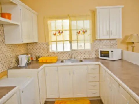 Port of Spain Sunny Guest Apartment Hotels in Piarco