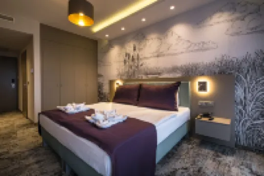 Hotel Golden Lake Resort