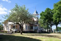 Warfsholm Hotels in 
