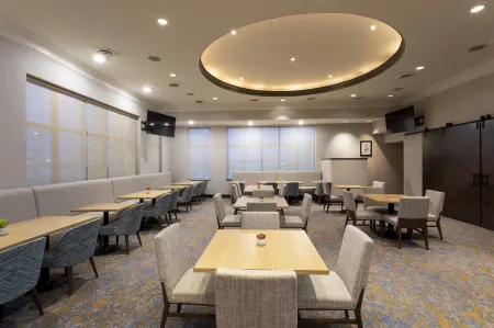 Holiday Inn & Suites MAPLE GROVE NW MPLS-ARBOR LKS by IHG